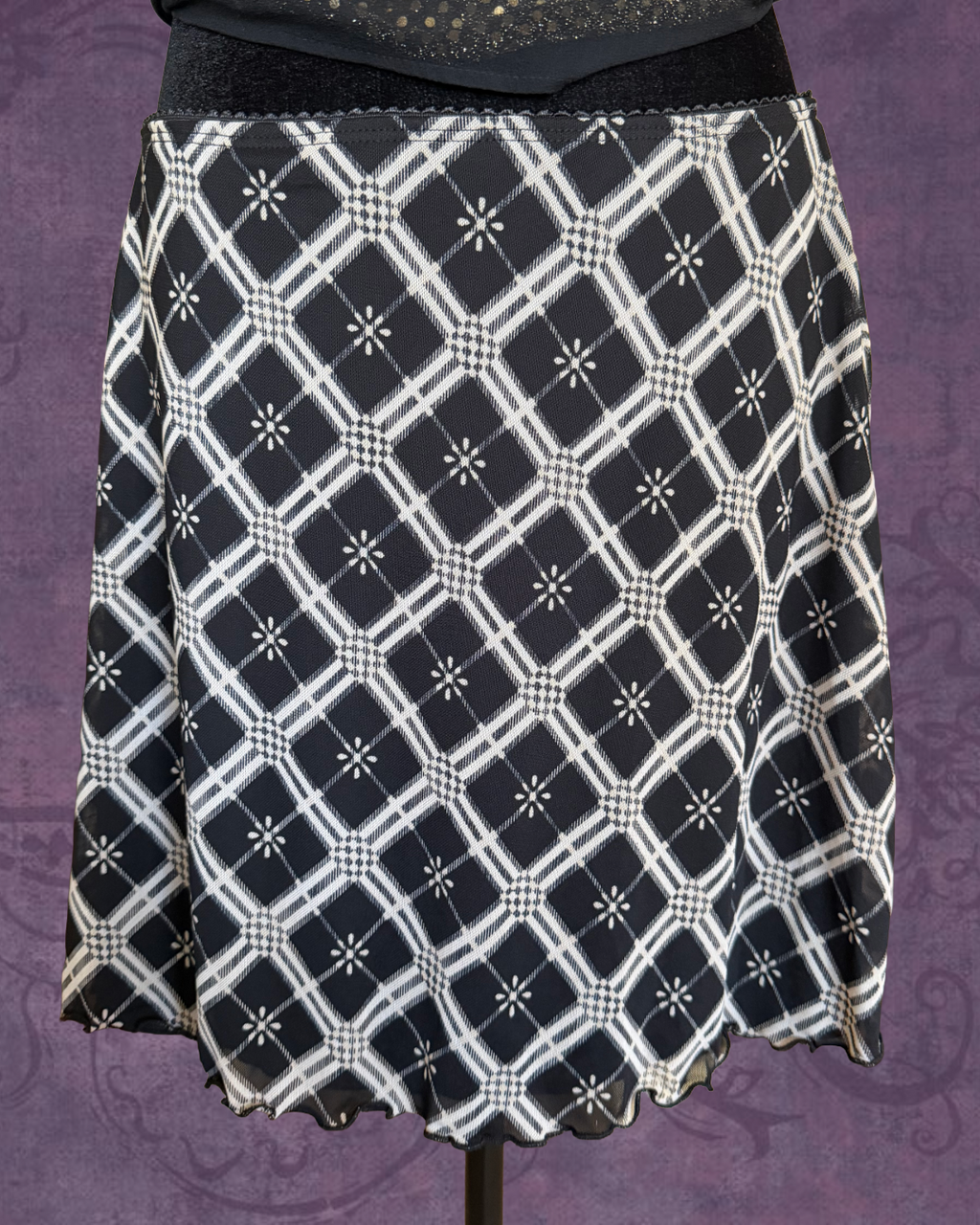 Pattern mini skirt
