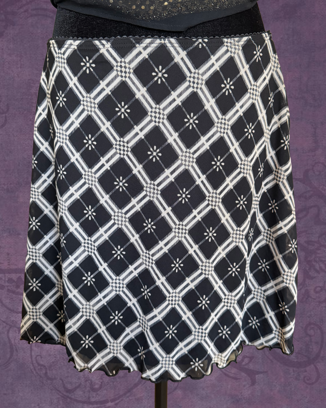 Pattern mini skirt