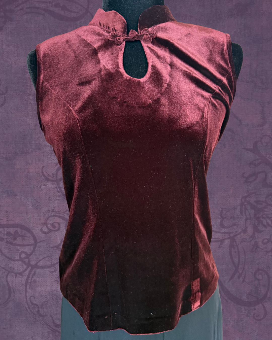 Romantic velvet keyhole tank